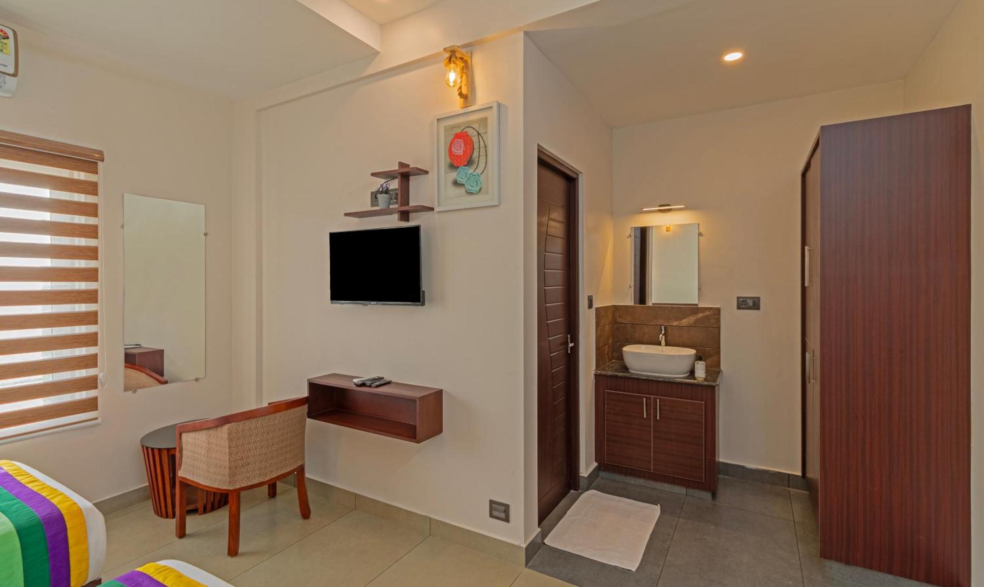 Treebo Amigos Residency Cochin Airport Hotel Kochi Exterior foto