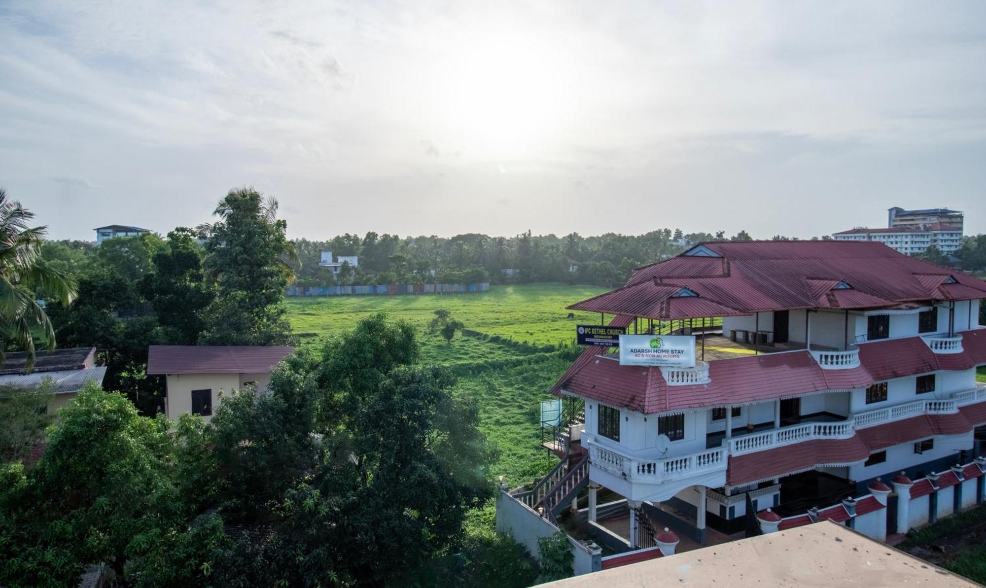 Treebo Amigos Residency Cochin Airport Hotel Kochi Exterior foto